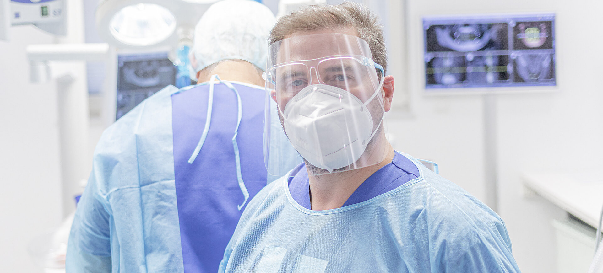 Ilja Sapiro, Zahnarzt und Implantologe